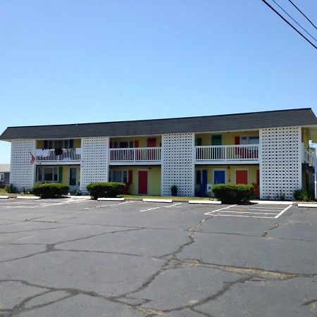 Beach Ball Inn Westerly Exterior photo