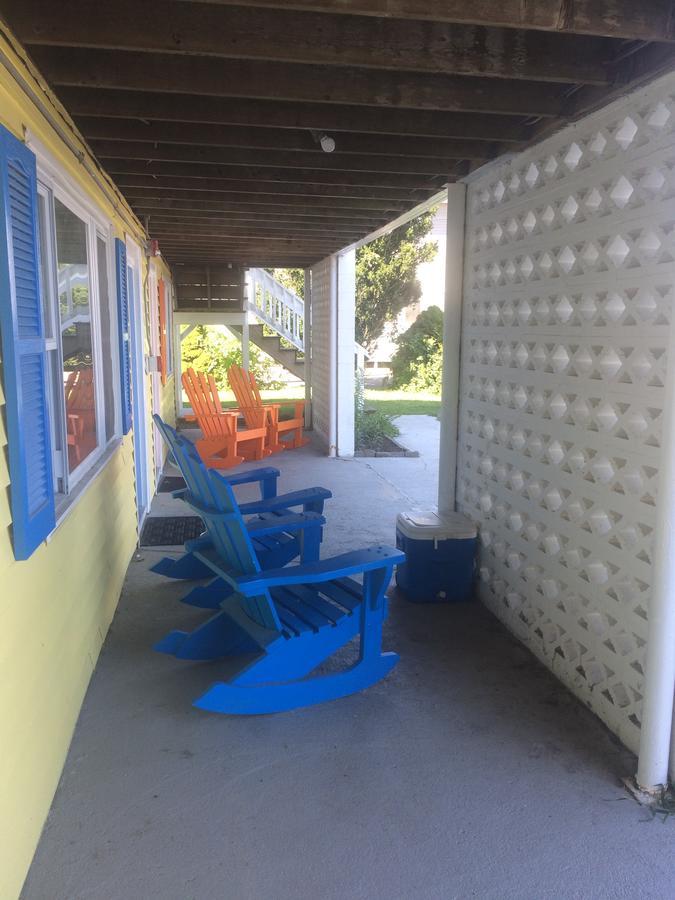 Beach Ball Inn Westerly Exterior photo